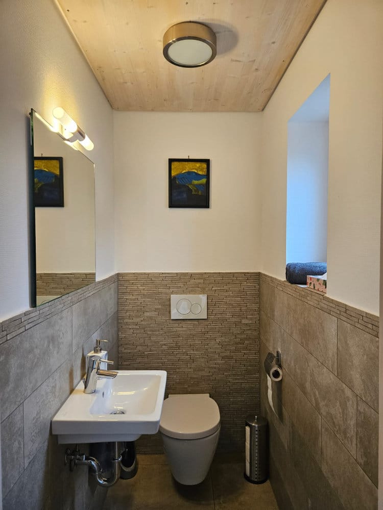 Das Gästeklo des Ferienhauses in Überlingen im UG